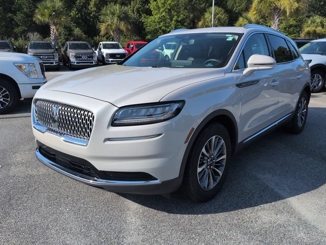 Used 2022 Lincoln Nautilus FWD w/ Premium Package image 8