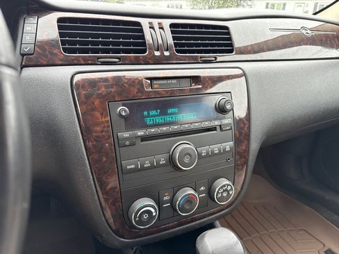 Used 2014 Chevrolet Impala Limited LS image 15