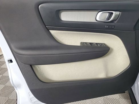Certified 2026 Volvo XC40 B5 Plus AWD/4WD image 21