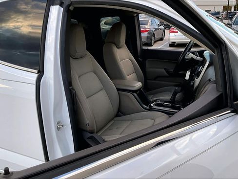 Used 2015 GMC Canyon SLE w/ SLE Convenience Package image 8