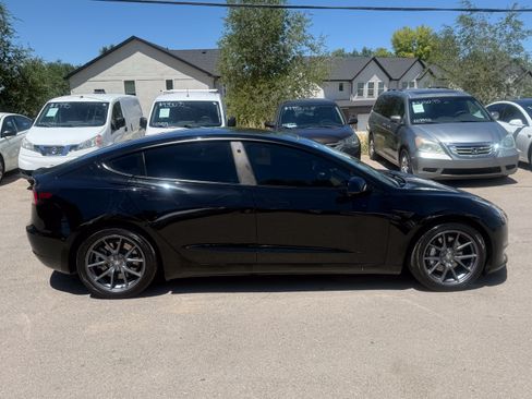 Used 2022 Tesla Model 3 Long Range AWD/4WD image 3