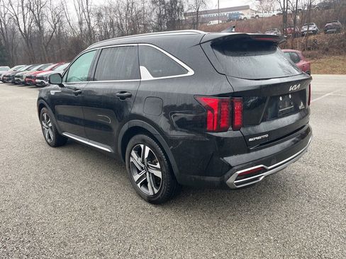 Certified 2023 Kia Sorento EX image 5