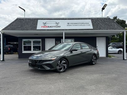 Used 2025 Hyundai Elantra Sport w/ Cargo Package