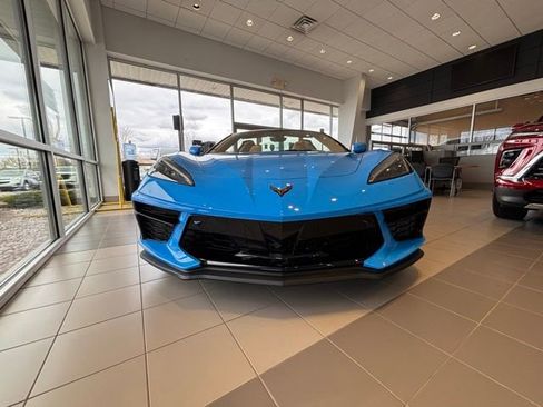 Used 2021 Chevrolet Corvette Stingray Premium Conv w/ Z51 Performance Package RWD image 7