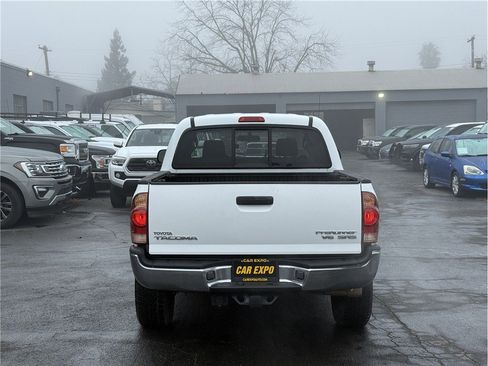 Used 2006 Toyota Tacoma PreRunner image 27