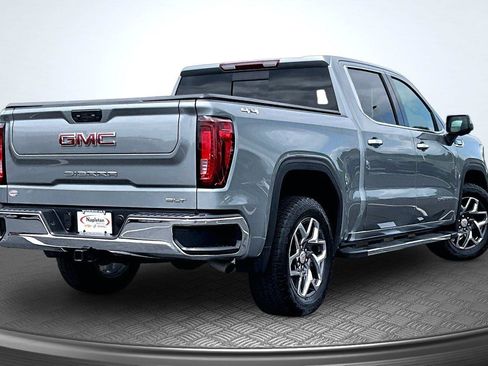 Used 2024 GMC Sierra 1500 SLT w/ SLT Convenience Package AWD/4WD image 2
