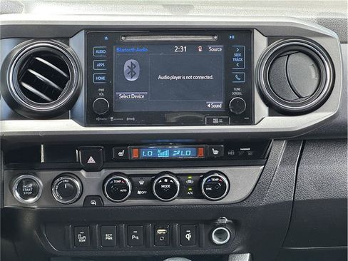 Used 2016 Toyota Tacoma TRD Sport w/ Premium & Technology Package AWD/4WD image 23