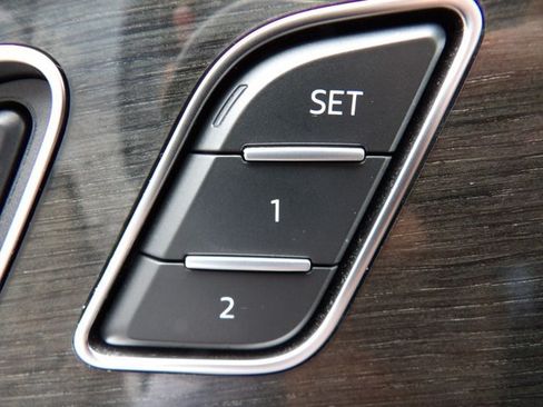 Used 2023 Audi Q7 3.0T Premium Plus AWD/4WD image 11