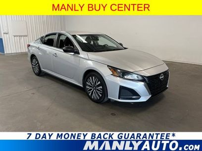 Used 2024 Nissan Altima 2.5 SV