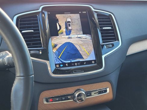 Certified 2024 Volvo XC90 T8 Plus w/ Protection Package Premier image 22