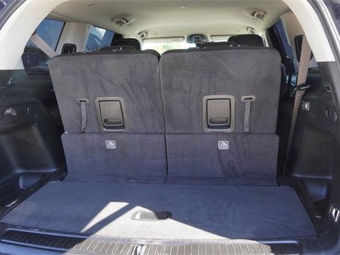 Used 2024 Jeep Grand Cherokee L Limited w/ Black Appearance Package image 13