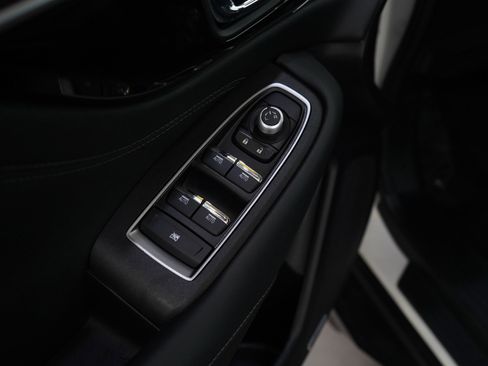 Used 2023 Subaru Outback Limited image 17