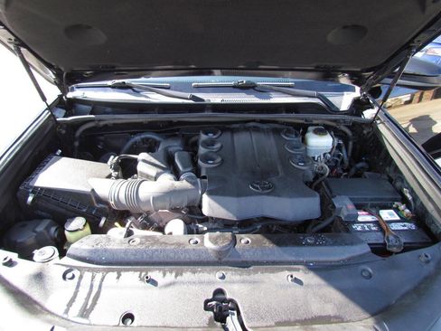 Used 2015 Toyota 4Runner SR5 Premium image 24