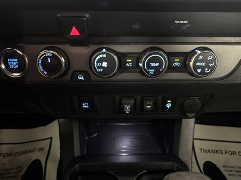 Used 2019 Toyota Tacoma TRD Off-Road AWD/4WD image 15