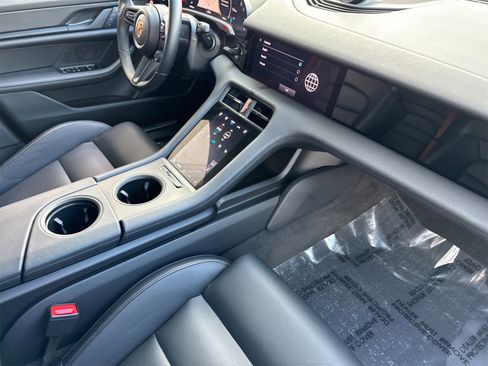 Used 2024 Porsche Taycan 4S image 17