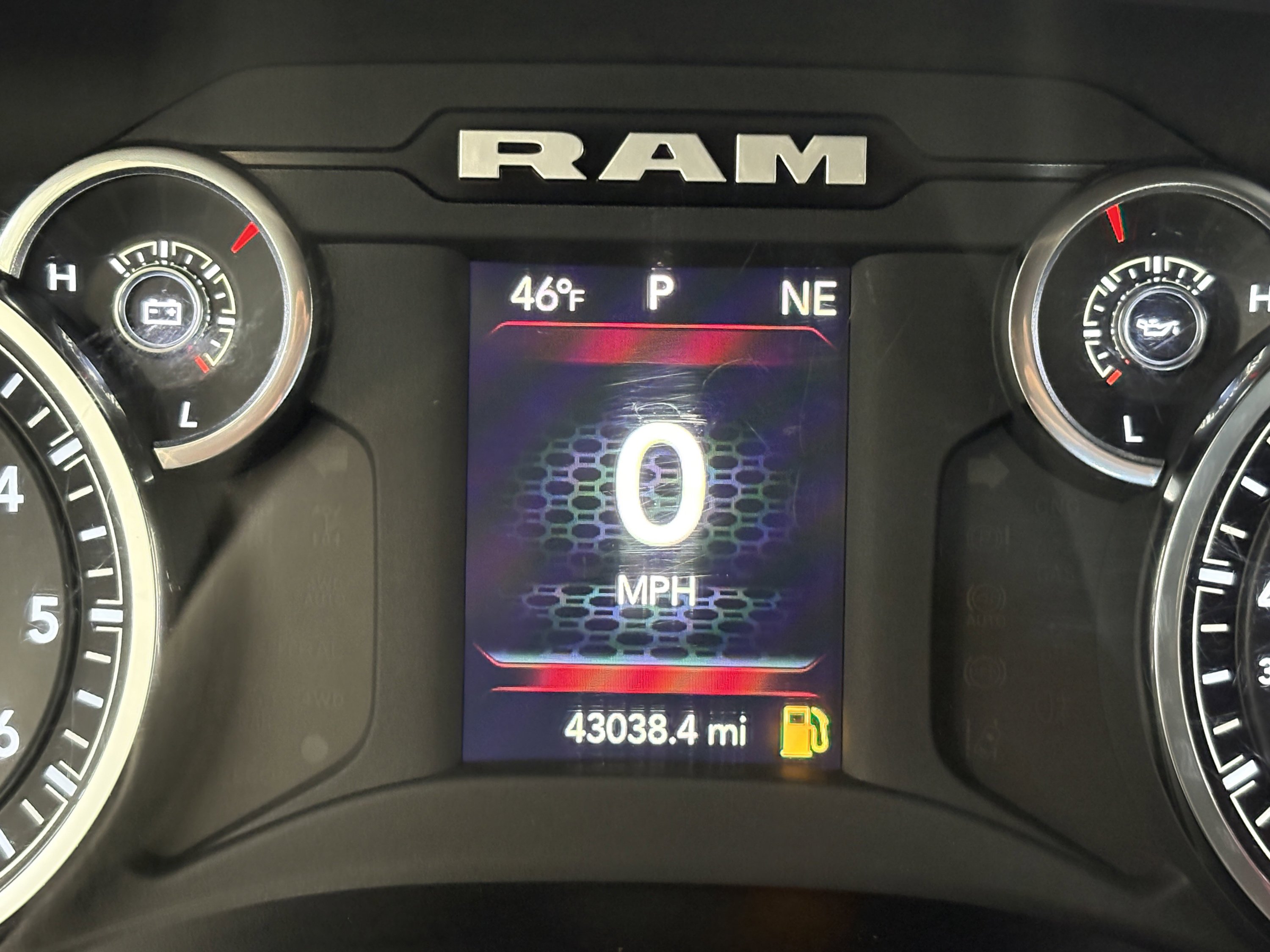 Used 2024 RAM 2500 Big Horn AWD/4WD image 33