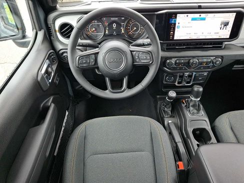 New 2026 Jeep Gladiator Sport AWD/4WD image 7
