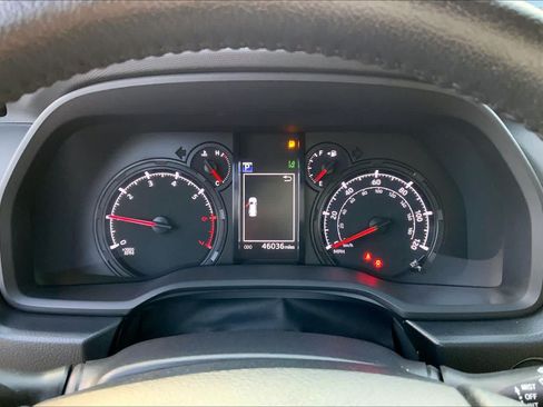Used 2023 Toyota 4Runner SR5 Premium w/ Moonroof Package RWD image 25