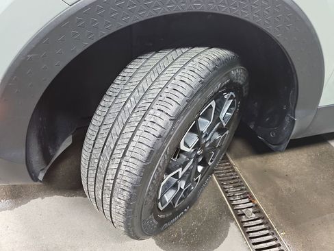 Used 2023 Hyundai Santa Cruz SEL Premium image 33