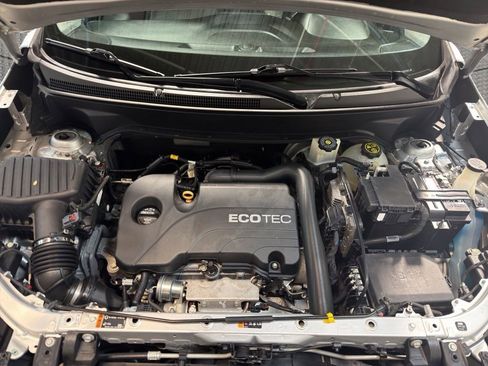 Used 2019 Chevrolet Equinox LS FWD image 25