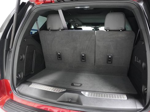 Used 2024 Chevrolet Tahoe Z71 w/ Luxury Package image 8