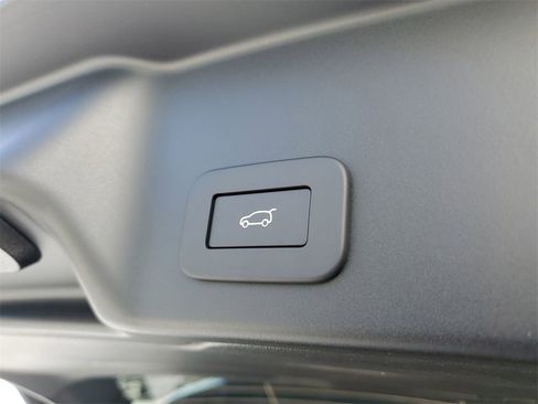 New 2026 Land Rover Range Rover Evoque Dynamic SE image 12