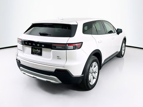 Used 2024 Honda Prologue EX image 9