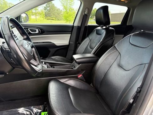 Used 2022 Jeep Compass Limited AWD/4WD image 9