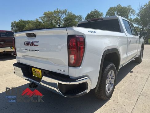 New 2026 GMC Sierra 1500 SLE w/ Preferred Package image 7