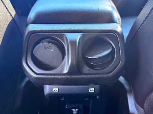 Used 2018 Jeep Wrangler Unlimited Rubicon w/ Steel Bumper Group image 21