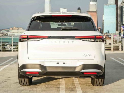 New 2026 INFINITI QX60 Luxe image 7