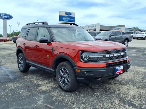 Used 2023 Ford Bronco Sport Badlands w/ Premium Package AWD/4WD image 3