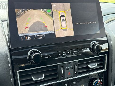 Used 2024 INFINITI QX80 Luxe image 25