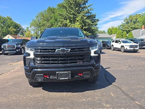 Used 2024 Chevrolet Silverado 1500 LT Trail Boss w/ Convenience Package II AWD/4WD image 3