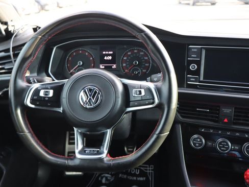 Used 2020 Volkswagen Jetta GLI image 10