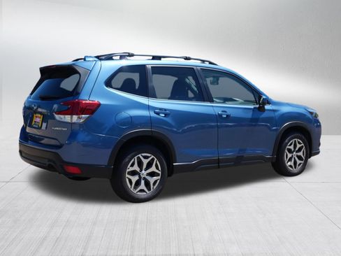 Used 2023 Subaru Forester Premium AWD/4WD image 7