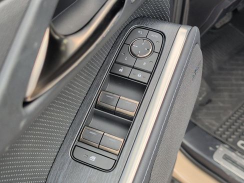 Certified 2025 Lexus GX 550 AWD/4WD image 9