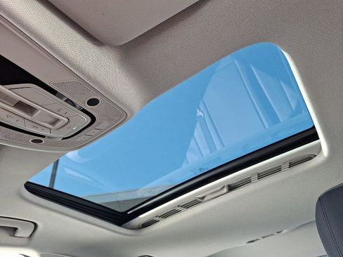 Used 2019 Audi A4 2.0T Premium w/ Convenience Package image 15