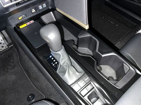 Used 2025 Toyota Camry LE image 23