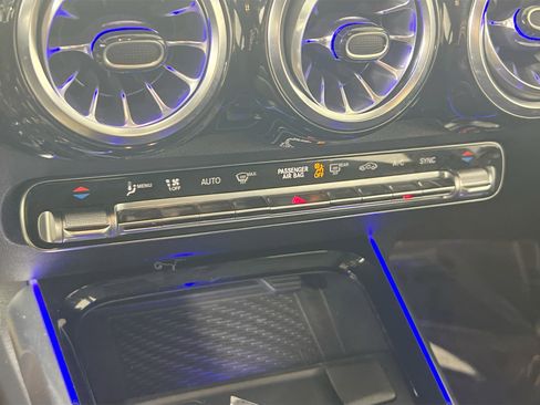 Used 2023 Mercedes-Benz GLB 250 4MATIC image 15