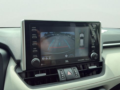Used 2020 Toyota RAV4 Limited AWD/4WD image 16