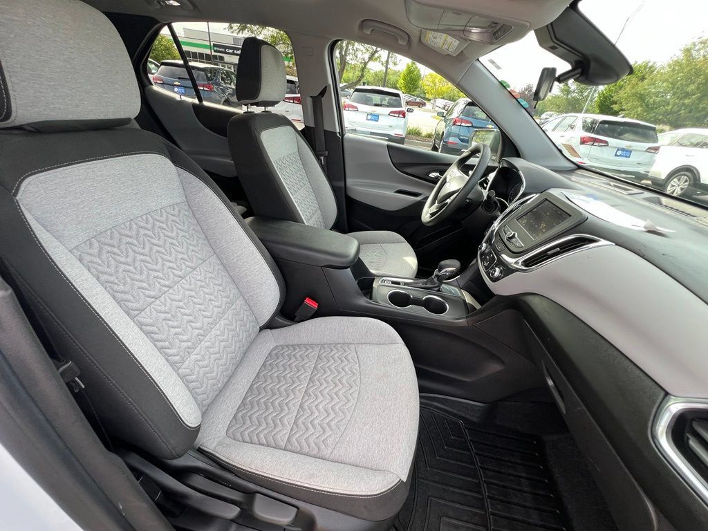 Used 2022 Chevrolet Equinox LS w/ LS Convenience Package FWD image 26