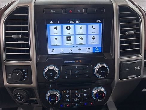 Used 2018 Ford F150 Platinum w/ Equipment Group 701A Luxury image 21