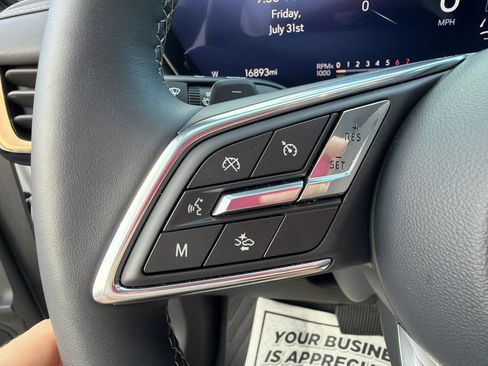 Used 2025 Buick Envision Avenir AWD/4WD image 27