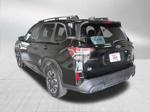 Certified 2025 Subaru Forester Premium AWD/4WD image 5