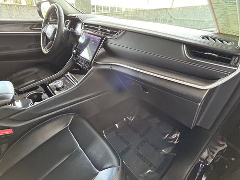 Used 2023 Jeep Grand Cherokee L Limited image 24