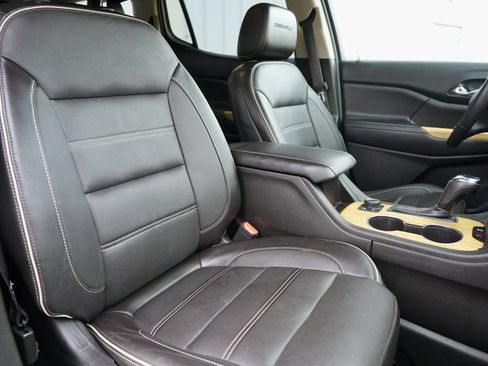 Used 2018 GMC Acadia Denali w/ Technology Package image 9