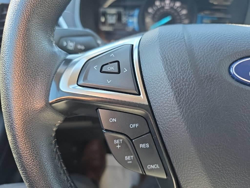 Used 2024 Ford Edge SEL AWD/4WD image 30