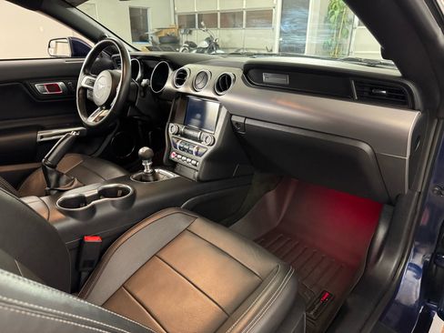 Used 2018 Ford Mustang GT Premium image 30