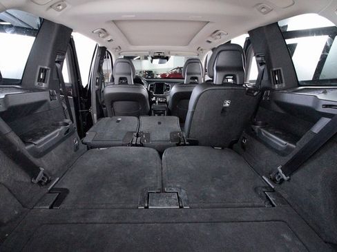 Used 2018 Volvo XC90 T6 Momentum w/ Convenience Package image 33